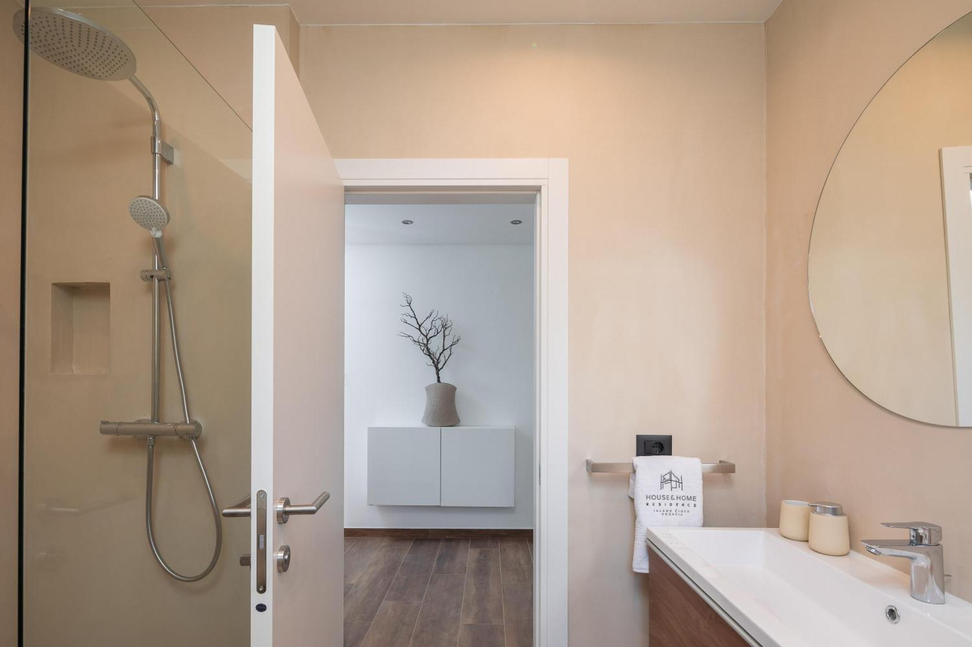 House & Home Slatine Εξωτερικό φωτογραφία