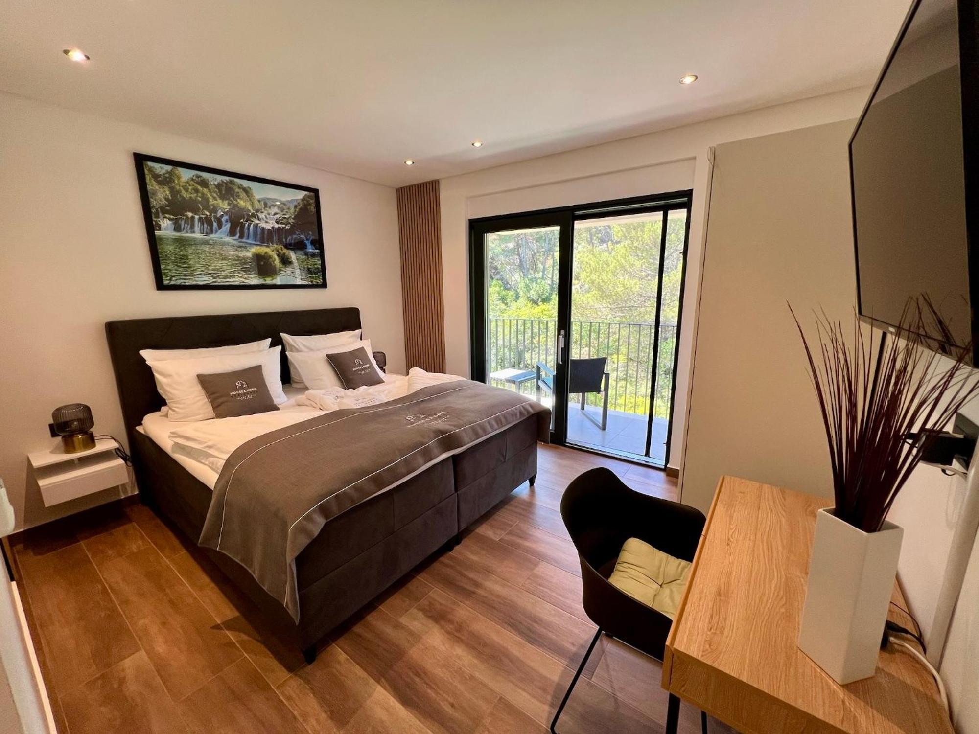 House & Home Slatine Εξωτερικό φωτογραφία